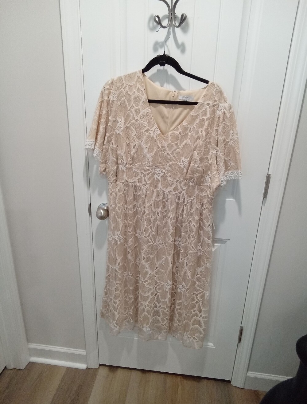Polagram Plus Size 2X White Lace Midi Dress w/Beige Lining